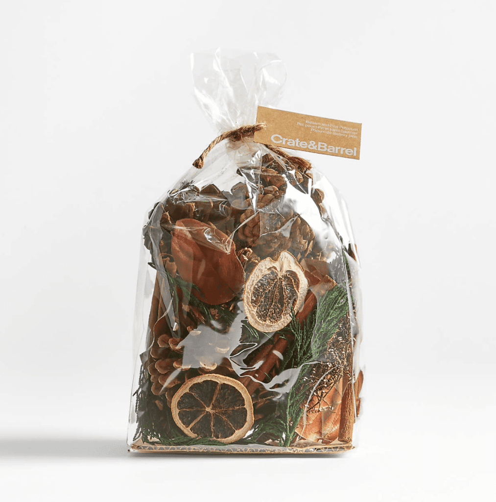Cinnamon Stick & Orange Potpourri - Crate & Barrel - 14.95$ beautiful decorative christmas items